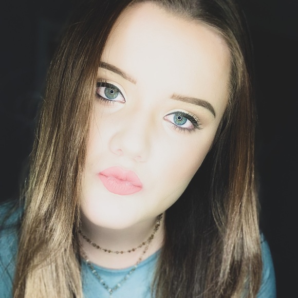 Meet your Posher, Madison - Picture 1 of 1